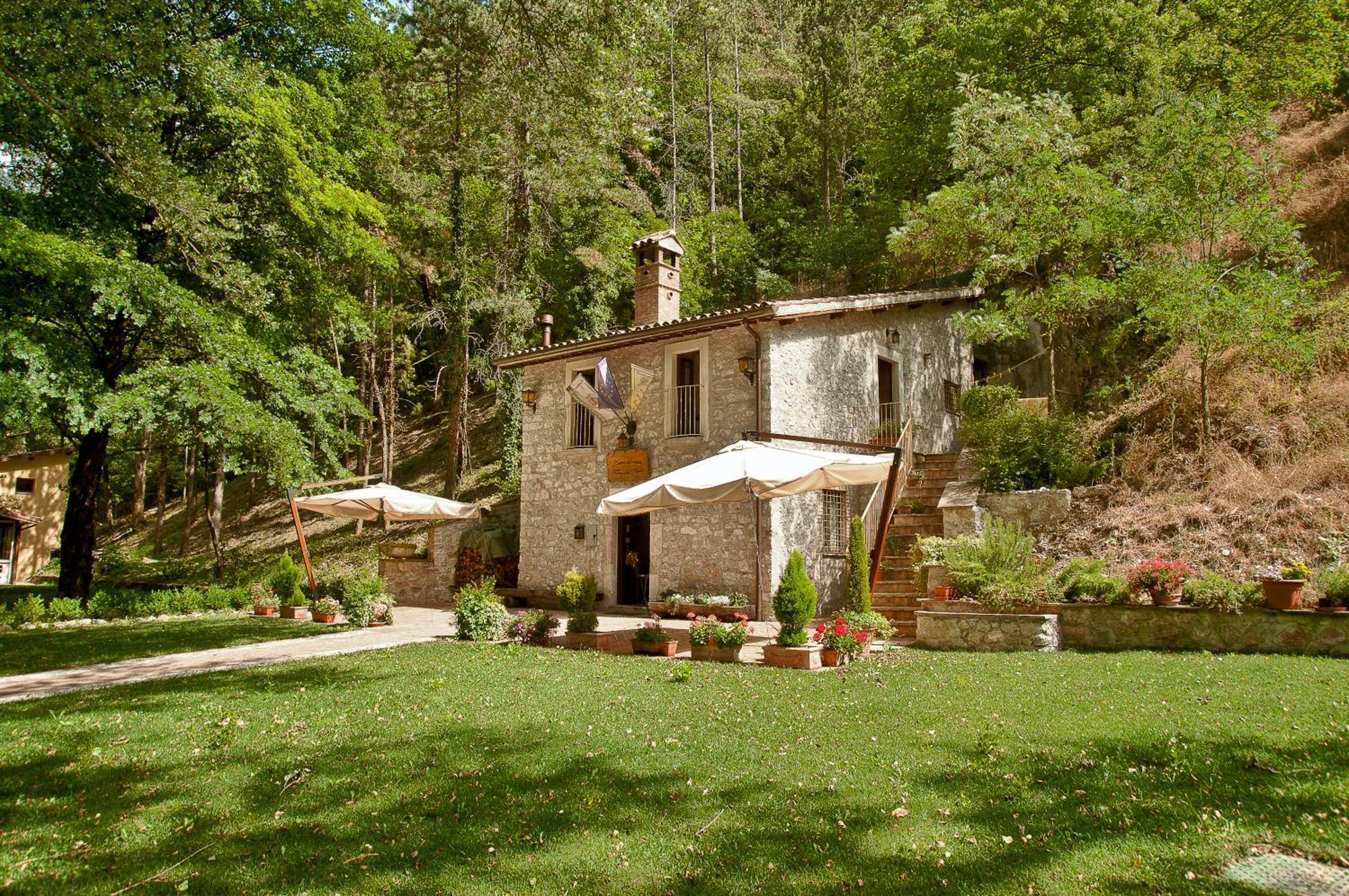 Torre Del Nera Albergo Diffuso & Spa Scheggino Екстер'єр фото